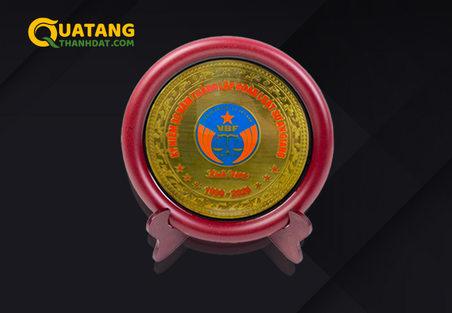 bảng vinh danh gỗ đồng